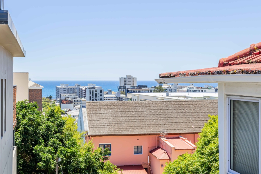 4 Bedroom Property for Sale in Sea Point Western Cape